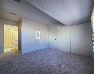 3512 N Holman Court - Photo Thumbnail 15