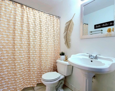 3512 N Holman Court - Photo Thumbnail 14