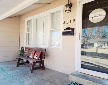 3512 N Holman Court - Photo Thumbnail 2