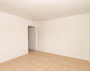 1104 22nd Street - Photo Thumbnail 5