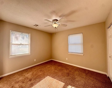 2029 Nw 46th Street - Photo Thumbnail 10