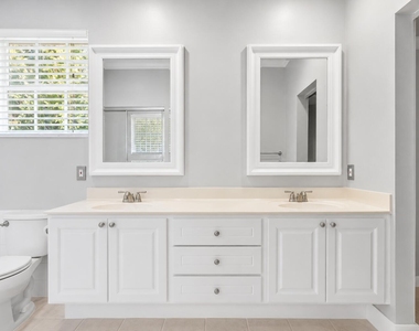 246 Iris Drive - Photo Thumbnail 17