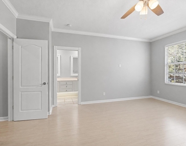 246 Iris Drive - Photo Thumbnail 15