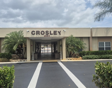 2805 Crosley Drive E - Photo Thumbnail 6