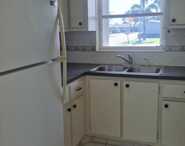 2805 Crosley Drive E - Photo Thumbnail 17