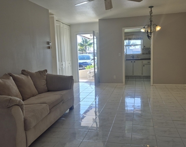 2805 Crosley Drive E - Photo Thumbnail 11