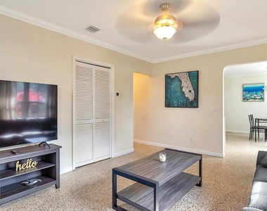 802 N J Street - Photo Thumbnail 11