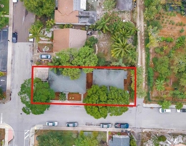 802 N J Street - Photo Thumbnail 7