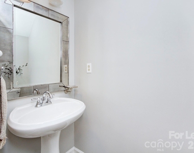 8268 Golf Ridge Drive - Photo Thumbnail 13