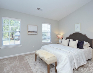 8268 Golf Ridge Drive - Photo Thumbnail 15