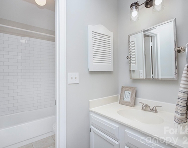 8268 Golf Ridge Drive - Photo Thumbnail 20