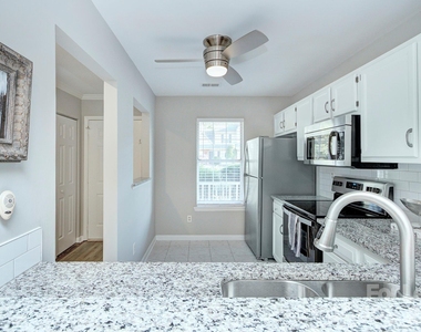 8268 Golf Ridge Drive - Photo Thumbnail 4