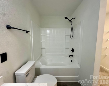 340 Zander Woods Court - Photo Thumbnail 11