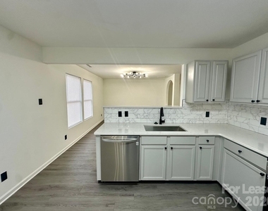 340 Zander Woods Court - Photo Thumbnail 3