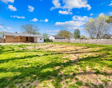 4033 Woodgreen Terrace - Photo Thumbnail 20