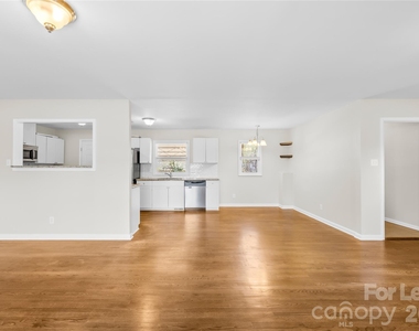 4033 Woodgreen Terrace - Photo Thumbnail 8