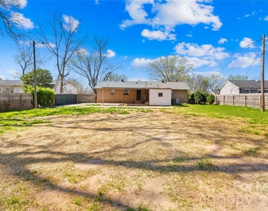 4033 Woodgreen Terrace - Photo Thumbnail 22