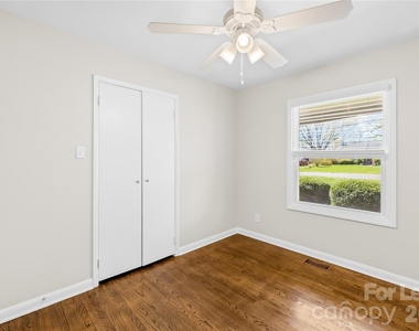 4033 Woodgreen Terrace - Photo Thumbnail 18