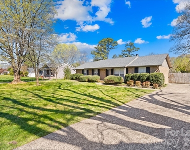 4033 Woodgreen Terrace - Photo Thumbnail 2