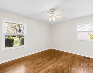 4033 Woodgreen Terrace - Photo Thumbnail 16