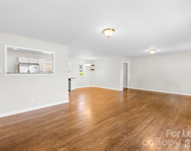 4033 Woodgreen Terrace - Photo Thumbnail 3