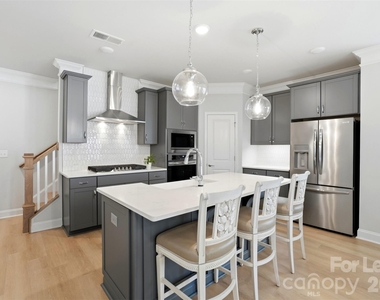 1120 Drummond Avenue - Photo Thumbnail 4