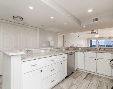 3901 S Flagler Drive - Photo Thumbnail 5