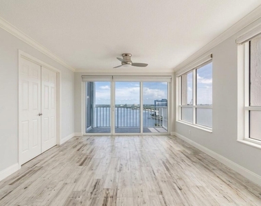3901 S Flagler Drive - Photo Thumbnail 1