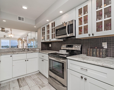 3901 S Flagler Drive - Photo Thumbnail 3