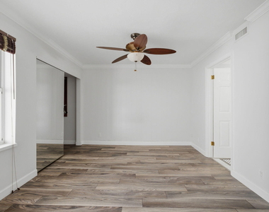 3901 S Flagler Drive - Photo Thumbnail 4
