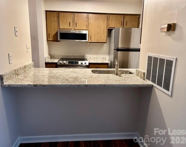 11020 Harrowfield Road - Photo Thumbnail 3