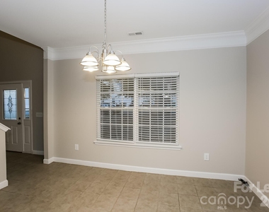 8812 Cornwall Street - Photo Thumbnail 4