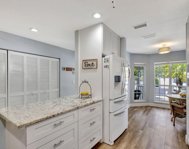 716 Ocean Dunes Circle - Photo Thumbnail 17
