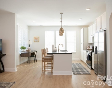 6010 Jasmine Lane - Photo Thumbnail 40
