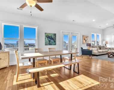 1708 W Dolphin Drive - Photo Thumbnail 6