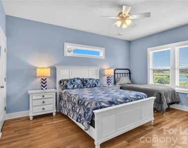 1708 W Dolphin Drive - Photo Thumbnail 19