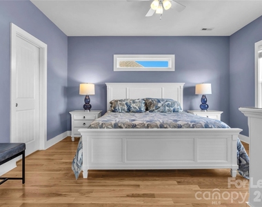 1708 W Dolphin Drive - Photo Thumbnail 10
