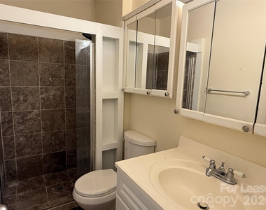 6341 Round Hill Road - Photo Thumbnail 11
