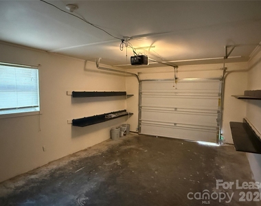 6341 Round Hill Road - Photo Thumbnail 13