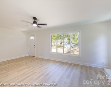 409 Eastover Avenue - Photo Thumbnail 6