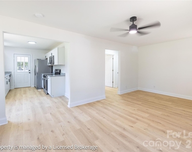 409 Eastover Avenue - Photo Thumbnail 8