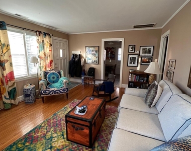 1327 S Kings Drive - Photo Thumbnail 7
