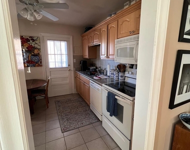 1327 S Kings Drive - Photo Thumbnail 4