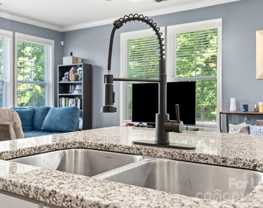 1095 Chicory Trace - Photo Thumbnail 10