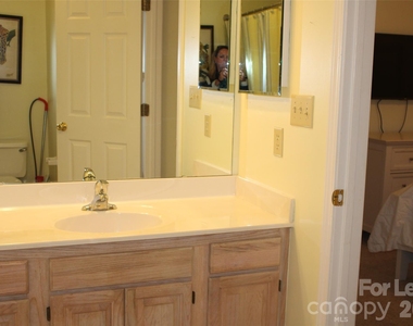 763 Southwest Drive - Photo Thumbnail 22