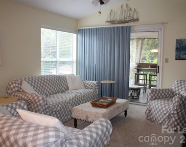 763 Southwest Drive - Photo Thumbnail 11
