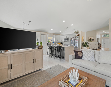 3817 Miramontes Circle - Photo Thumbnail 10