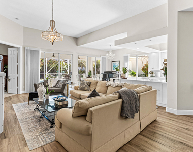 4983 Garden Drive - Photo Thumbnail 3