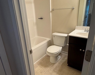 7118 Mclothian Lane - Photo Thumbnail 7