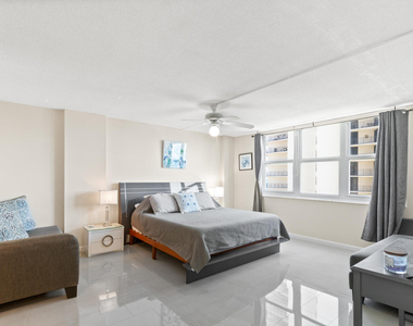 5440 N Ocean Drive - Photo Thumbnail 7